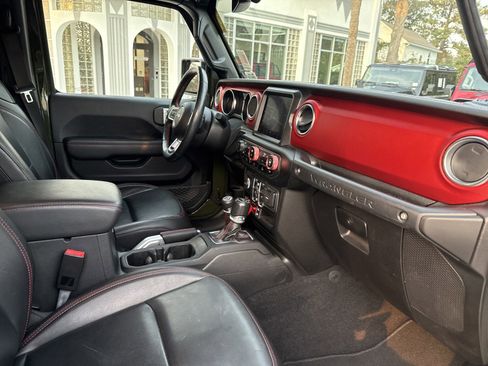 Used 2021 Jeep Wrangler Unlimited Rubicon image 36