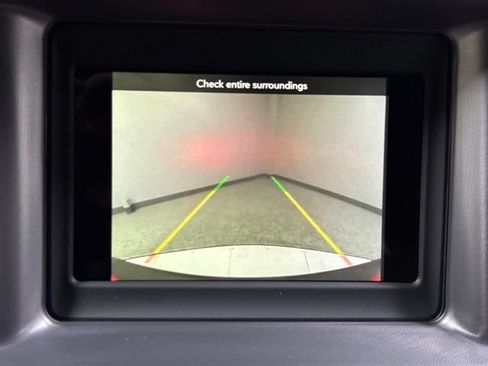 Used 2020 Dodge Charger SXT RWD image 3