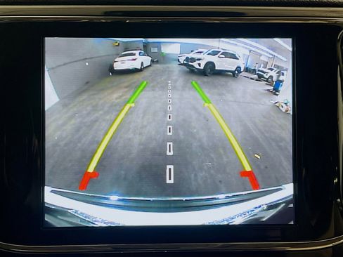 Used 2021 Jeep Grand Cherokee Limited image 10