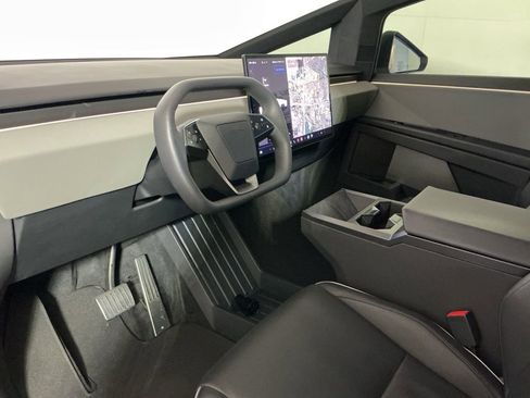 Used 2024 Tesla Cybertruck AWD Crew Cab image 19