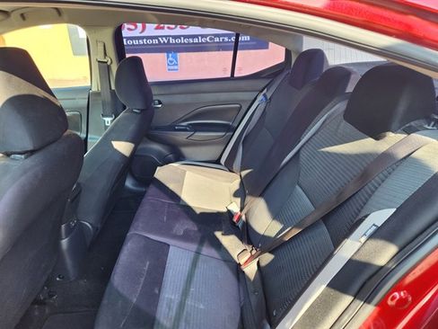 Used 2020 Nissan Versa SV image 10