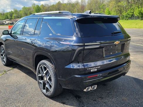 New 2026 Chevrolet Traverse High Country w/ LPO, Floor Liner Package FWD image 9