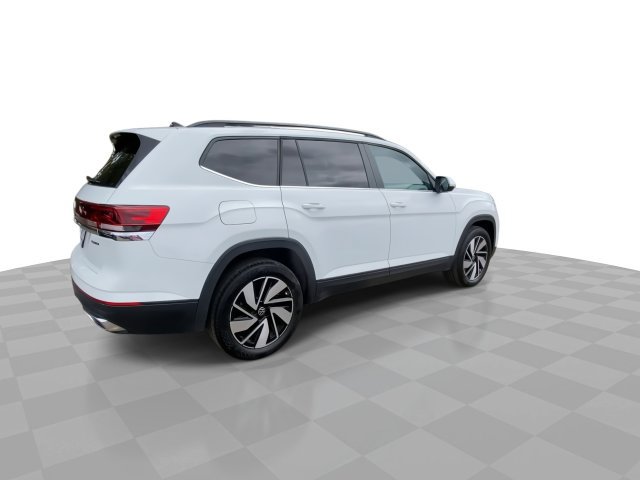 Used 2025 Volkswagen Atlas SE AWD/4WD image 2