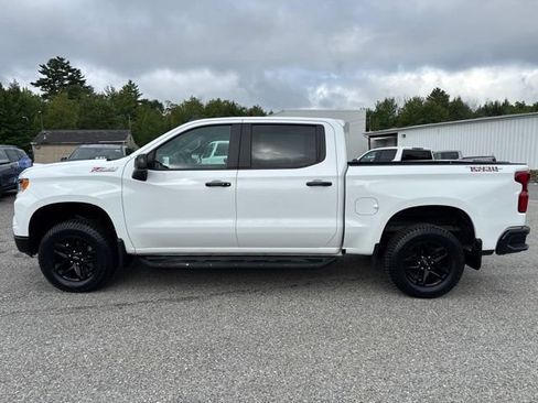 Used 2024 Chevrolet Silverado 1500 LT Trail Boss w/ Convenience Package II AWD/4WD image 3