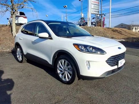 Certified 2022 Ford Escape Titanium w/ Titanium Elite Package image 2