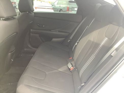 Certified 2025 Hyundai Elantra SEL w/ Cargo Package image 22