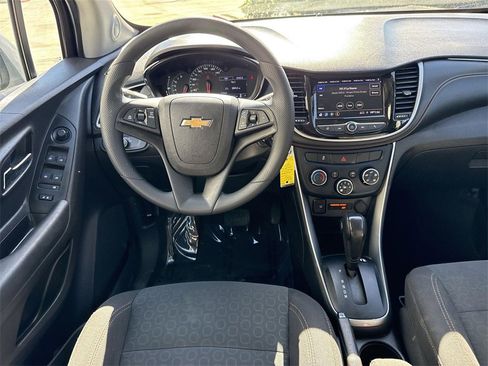 Used 2020 Chevrolet Trax LS w/ Tint and Cruise Package image 17