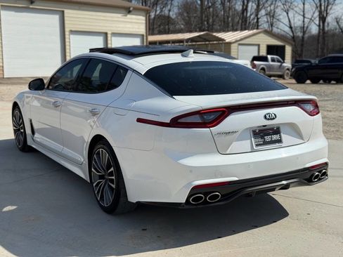 Used 2018 Kia Stinger Premium image 9
