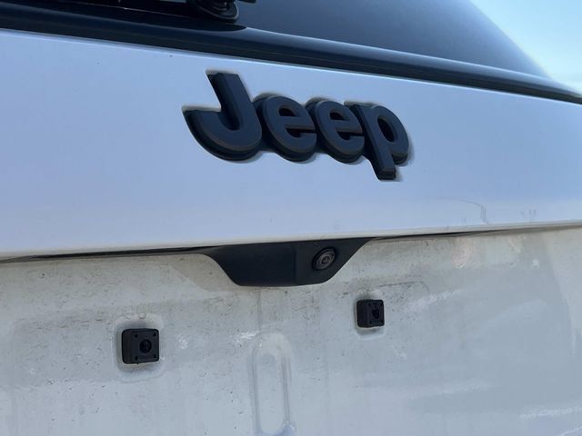 Used 2026 Jeep Compass Latitude AWD/4WD image 12