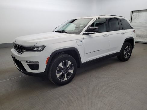 Used 2022 Jeep Grand Cherokee Limited 4xe AWD/4WD image 2