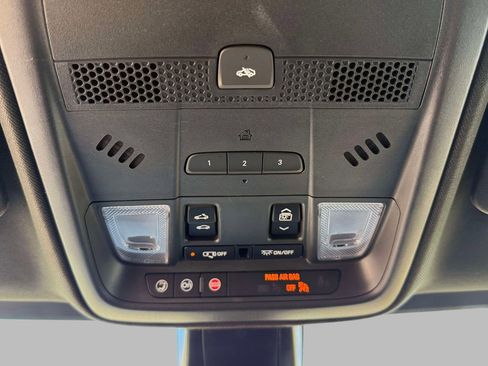 Used 2025 Cadillac XT5 Premium Luxury image 29