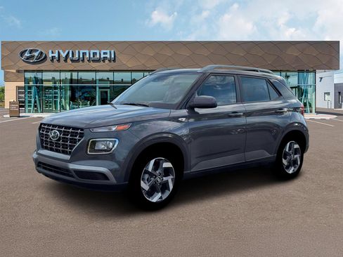 Used 2026 Hyundai Venue SEL FWD image 2