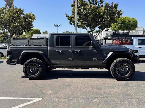 Used 2024 Jeep Gladiator Sport AWD/4WD image 7