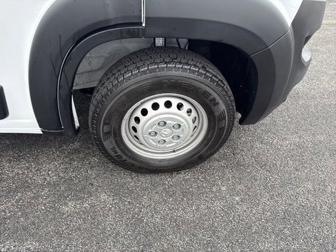 Used 2025 RAM ProMaster 3500 w/ Crew Van Package image 13