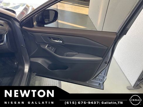 Used 2023 Nissan Rogue SV w/ SV Premium Package AWD/4WD image 39