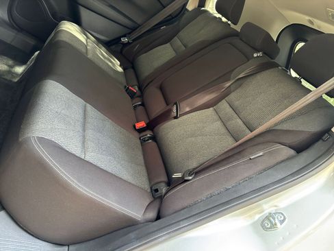 Used 2025 Nissan Rogue SV FWD image 38