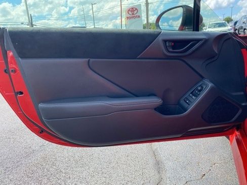 New 2025 Toyota GR86 Premium image 25