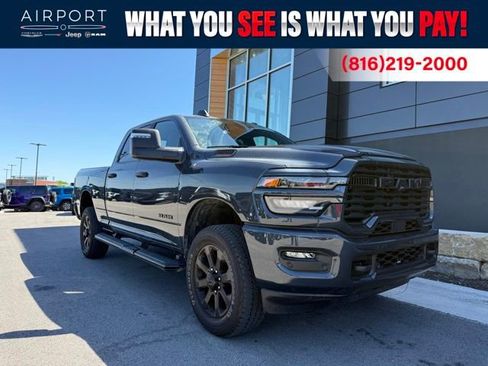 Used 2025 RAM 2500 Big Horn AWD/4WD image 1