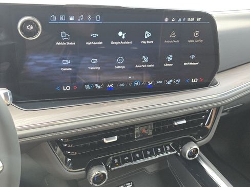 New 2026 Chevrolet Suburban Premier image 33