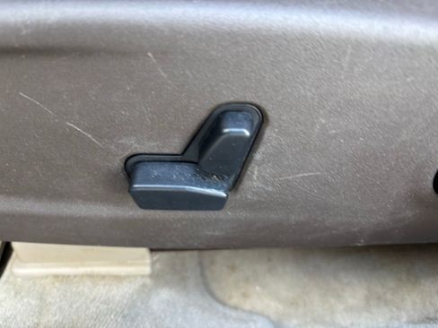 Used 2013 Chrysler 300 C Luxury Series w/ Harman Kardon Audio Group image 15