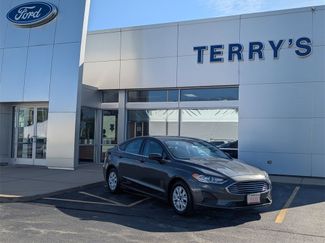 Used 2019 Ford Fusion S image 1