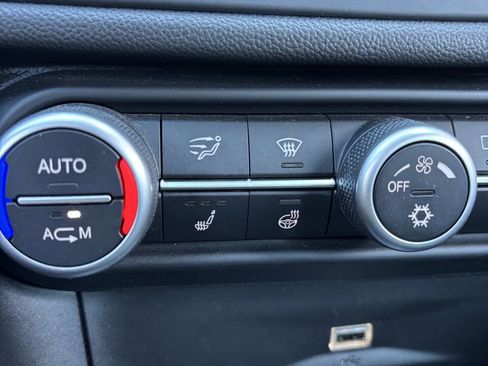 Used 2017 Alfa Romeo Giulia Quadrifoglio image 14