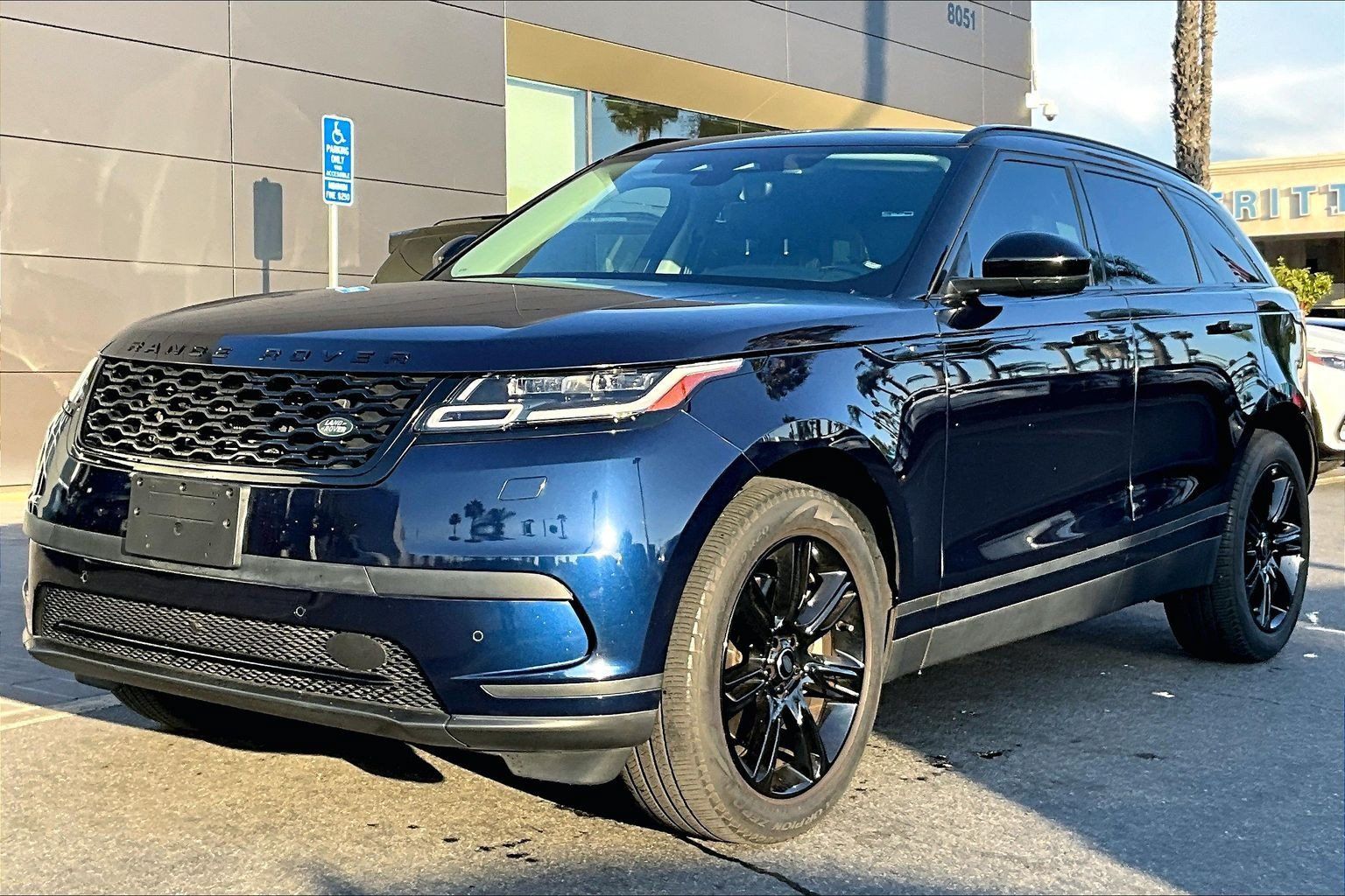 Used 2022 Land Rover Range Rover Velar S AWD/4WD image 1