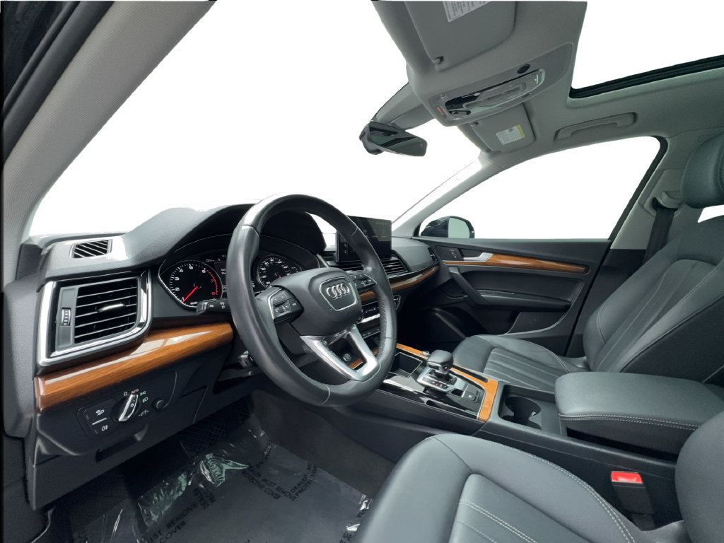Used 2023 Audi Q5 2.0T Premium w/ Convenience Package AWD/4WD image 23