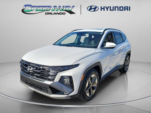 Certified 2025 Hyundai Tucson SEL image 2