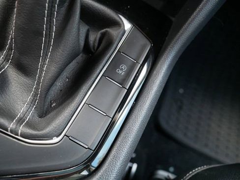 Certified 2023 Volkswagen Taos SEL AWD/4WD image 37
