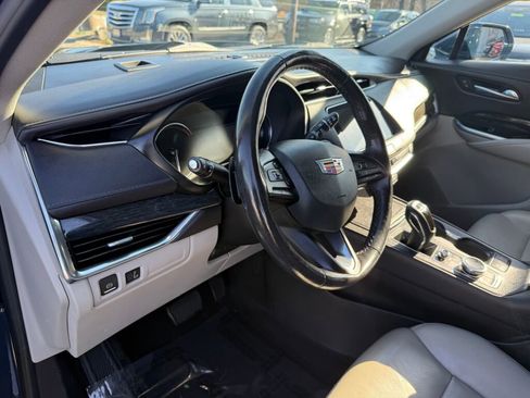 Used 2019 Cadillac XT4 Premium Luxury w/ Cold Weather Package image 11