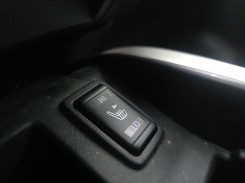 Certified 2024 Nissan Titan SV w/ SV Convenience Package image 26