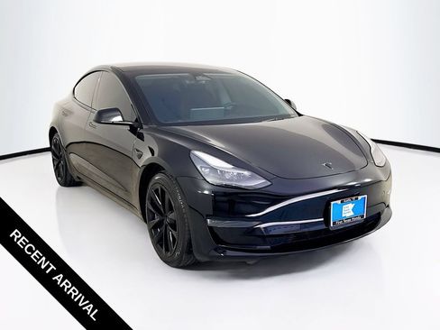 Used 2023 Tesla Model 3 Standard Range RWD image 1