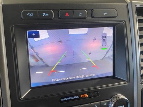 Used 2020 Ford Expedition XLT w/ Equipment Group 202A AWD/4WD image 29