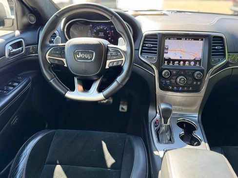 Used 2017 Jeep Grand Cherokee SRT AWD/4WD image 21
