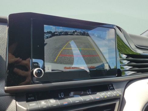 Certified 2025 Toyota Camry SE w/ Convenience Package FWD image 17
