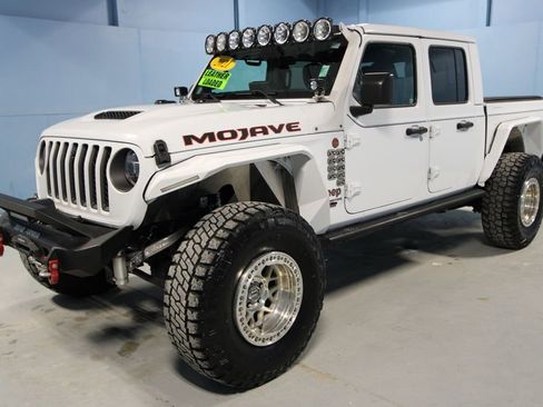 Used 2021 Jeep Gladiator Mojave AWD/4WD image 23