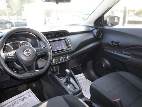 Used 2024 Nissan Kicks S FWD image 17