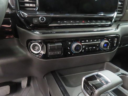 Used 2025 Chevrolet Silverado 1500 ZR2 w/ Technology Package image 66