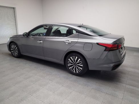 Used 2023 Nissan Altima 2.5 SV image 3