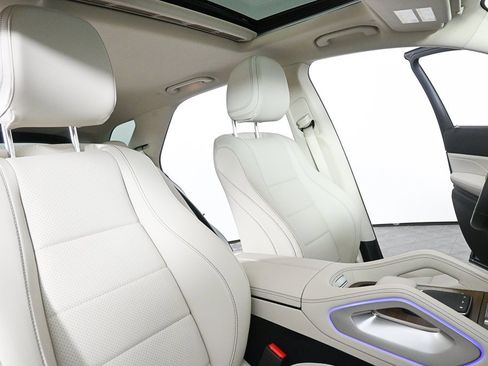 Certified 2025 Mercedes-Benz GLE 450e 4MATIC image 22