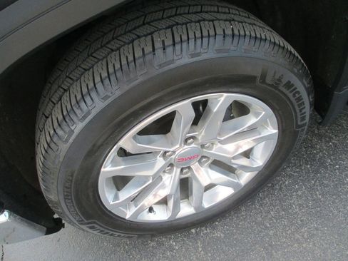 Used 2022 GMC Sierra 1500 SLT w/ SLT Premium Plus Package image 13