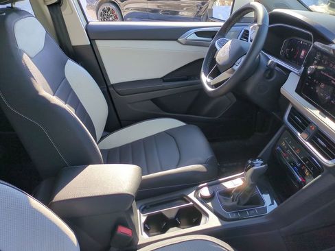 Used 2025 Volkswagen Taos SEL w/ Black Wheel Plus Package image 37