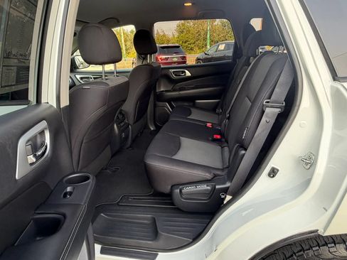 Used 2018 Nissan Pathfinder 4WD image 20