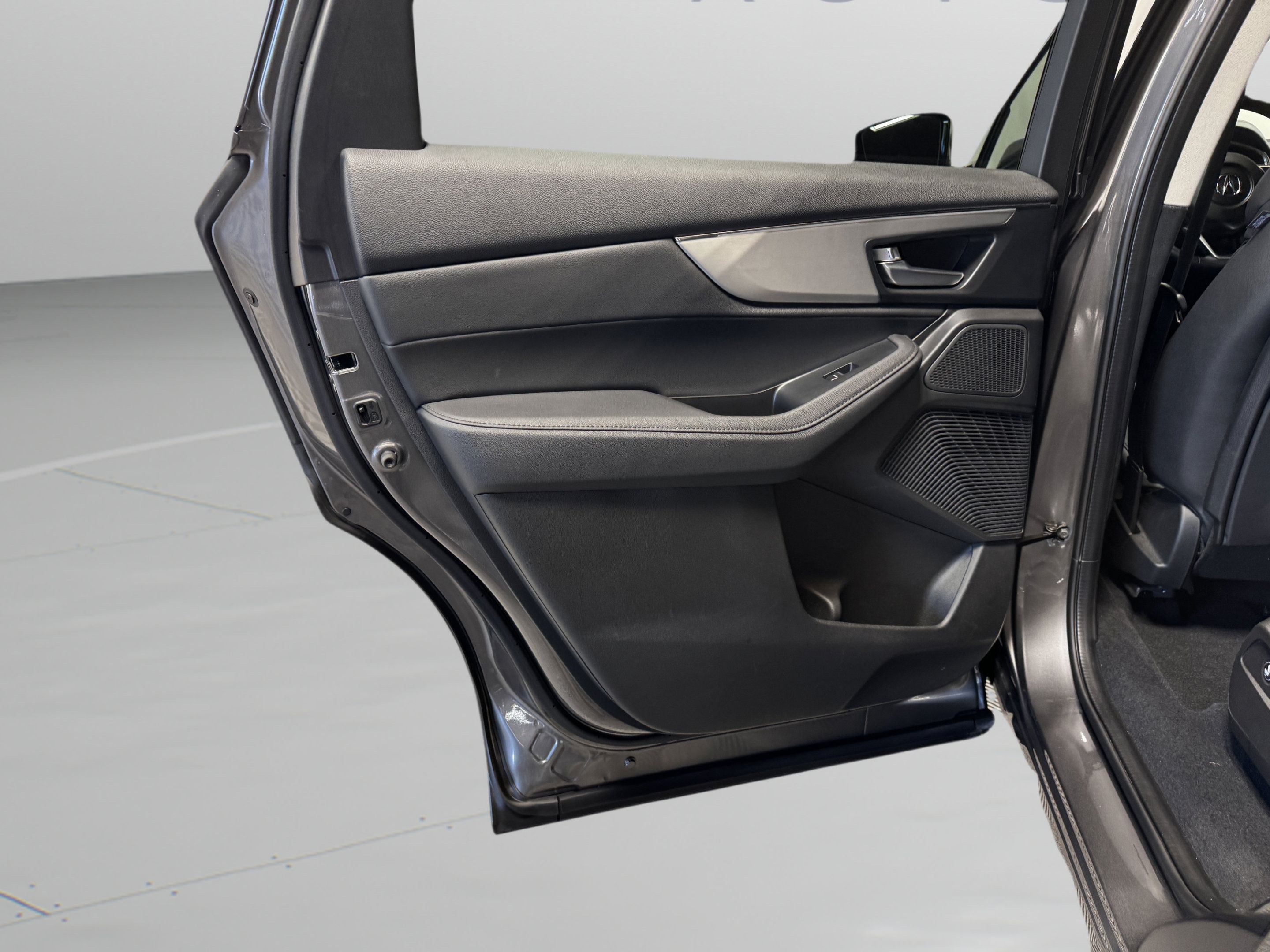 Certified 2026 Acura MDX FWD image 14