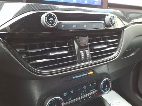 Used 2025 Ford Escape ST-Line Select AWD/4WD image 22