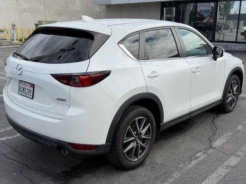 Used 2018 MAZDA CX-5 Touring w/ Preferred Equipment Package image 4