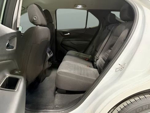 Used 2024 Chevrolet Equinox LT FWD image 18