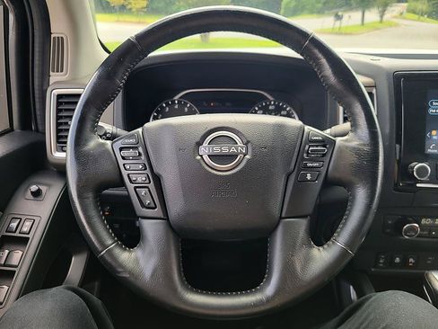 Certified 2022 Nissan Frontier SV RWD image 18