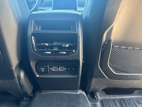 Used 2024 Jeep Grand Cherokee Limited image 33